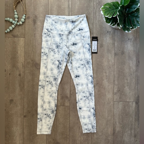 New Yogalicious Women’s Frosted Tie-Dye Lux High Rise Leggings Size XS - Picture 13 of 16